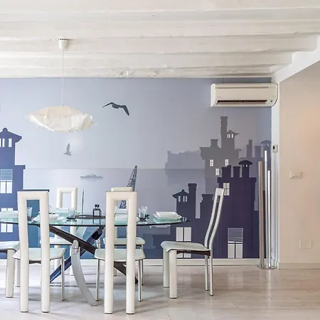 Luxury 350 Sq Mt Flat With Terrace Apartman Trieszt