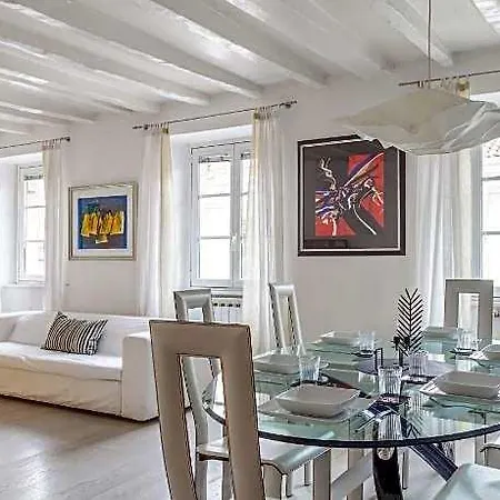 Luxury 350 Sq Mt Flat With Terrace شقة