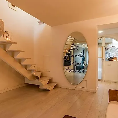 شقة Luxury 350 Sq Mt Flat With Terrace *